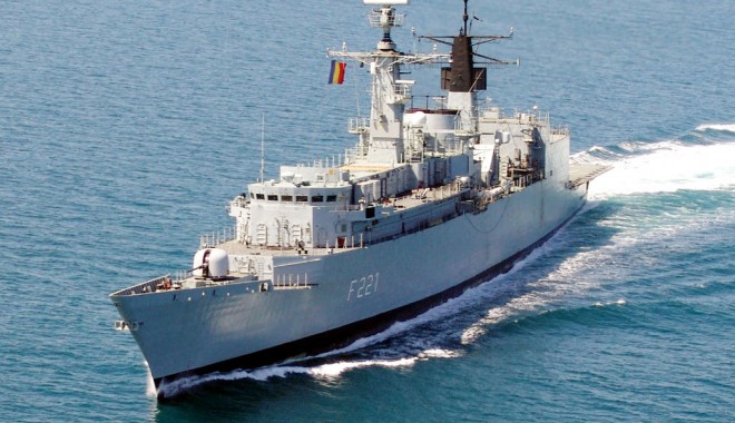 Două nave militare românești se îndreaptă spre Ucraina - exercitiumilitarfregata-1410185388.jpg