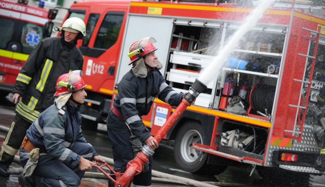 Un cabinet medical de pe strada Lahovari, din Constanța a luat foc. Intervine Detașamentul Fripis