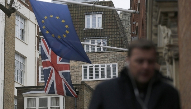 Vești bune pentru românii din Marea Britanie - expati05600200-1516802605.jpg