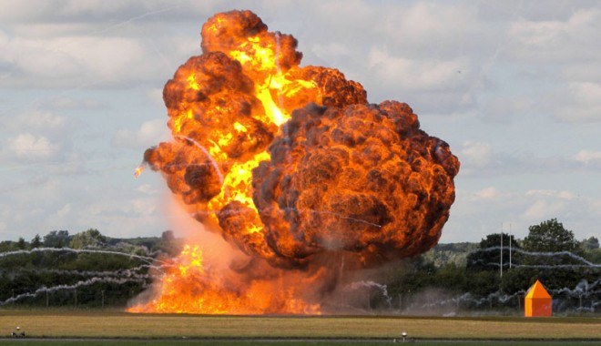 Explozii puternice în centrul Floridei - explozie-1375191148.jpg
