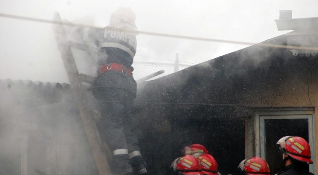 EXPLOZIE într-o locuință din localitatea Dorobanțu. O femeie a murit în urma deflagrației - explozie-1429947527.jpg