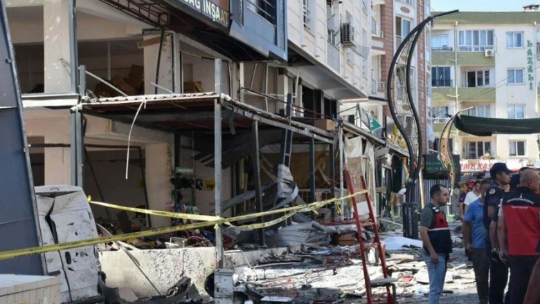 Cel puțin patru persoane au murit în explozia puternică a unui restaurant din Turcia
