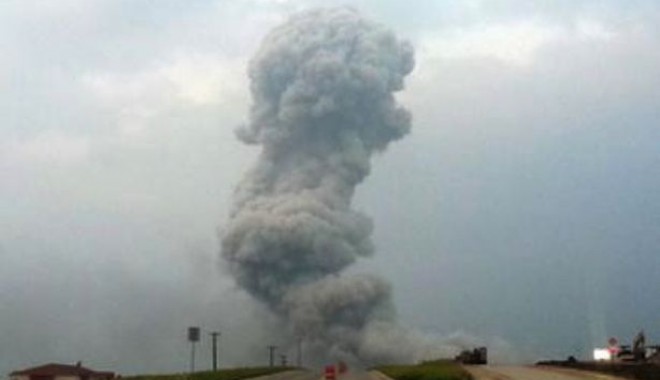 Explozie la o fabrică din Texas. Cel puțin 60 de persoane au murit, iar alte sute, rănite / GALERIE FOTO - explozie2-1366266368.jpg