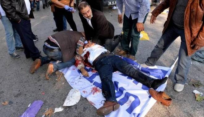 O NOUĂ TRAGEDIE ÎN TURCIA! Atentat terorist soldat cu cinci morți și 39 de răniți - explozieankara-1452756667.jpg