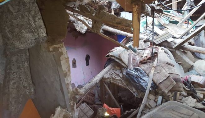 EXPLOZIE! 20 de persoane au rămas fără casă, după ce un bătrân a încercat să-și ia viața cu un spray - exploziecasacalarasi2-1542714245.jpg