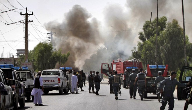 Kabul: Opt morți, în urma unor explozii provocate de un kamikaze - exploziekabul-1313768504.jpg