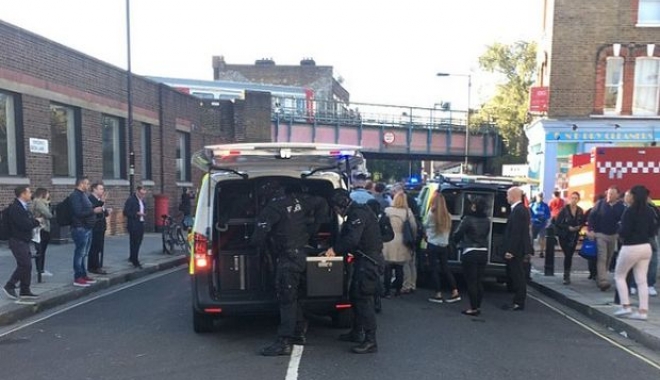 Explozie la metroul din Londra. Mai multe victime! - explozielametrouldinlondra-1505462994.jpg