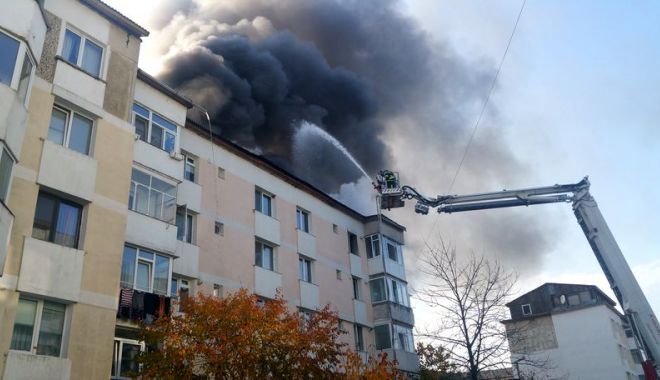 EXPLOZIE URMATĂ DE INCEDIU! Sunt patru victime - explozielaunblocdinpiatraneamt-1540991800.jpg