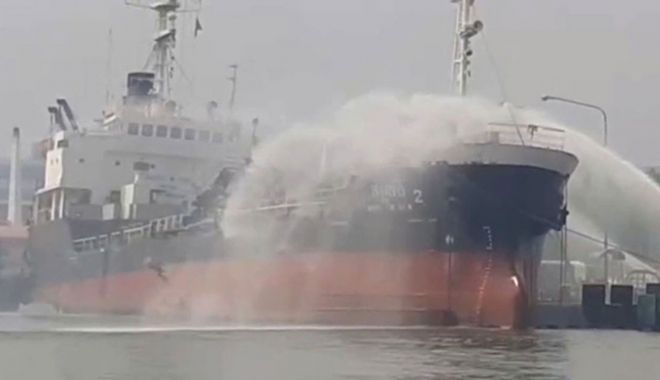 Explozie pe o navă la Bangkok - exploziepeonavalabangkok-1646827844.jpg