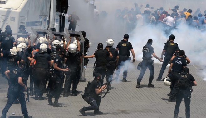 Explozie puternică  la Istanbul, soldată cu patru victime - explozieturcia-1463398082.jpg