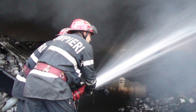 Dezastrul din urma exploziei de la Medgidia - explozieurmatadeincendiu-1394045066.jpg