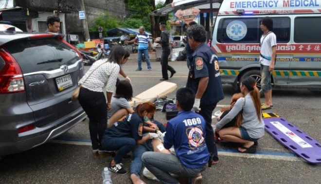 Explozii în serie în Thailanda. Mai mulți morți, zeci de răniți, între care și turiști străini - exploziiinserieinthailandapatrum-1471010411.jpg
