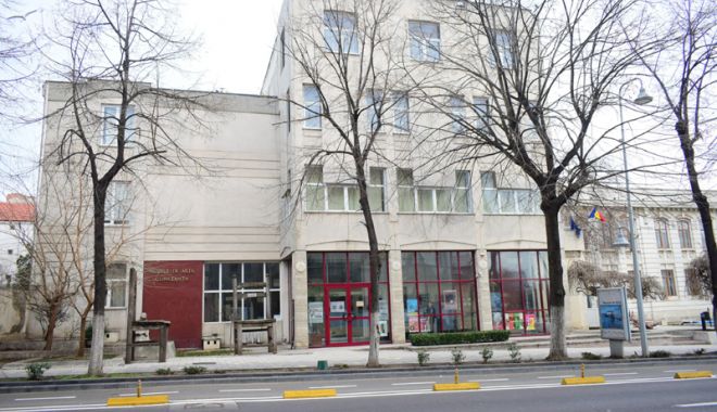 Expoziție introspectivă, la Muzeul de Artă - expomuzeu-1535037341.jpg