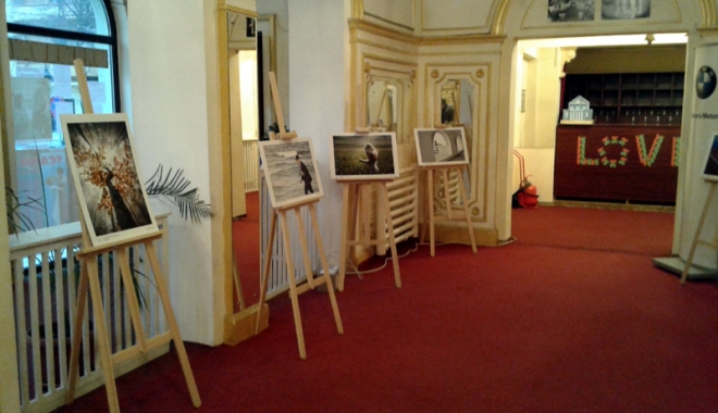 Cu ce mai încântă Teatrul de Stat Constanța spectatorii - expozitie-1515767274.jpg
