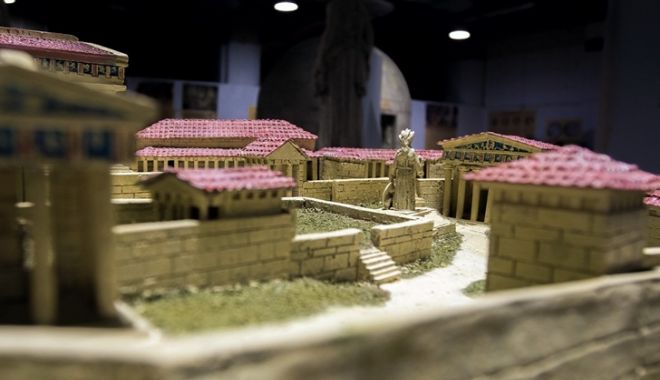 O expoziţie controversată cu artefacte antice greceşti, inaugurată la Atena - expozitie-1667571277.jpg