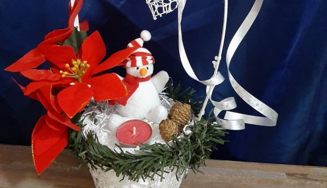 Expoziţie cu vânzare de decoraţiuni realizate de copiii şi adulţii din centrele DGASPC - expozitiecuvanzareq2-1608480566.jpg