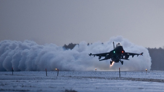 Avion prăbușit. Niciun supraviețuitor! - f16burnout-1453964993.jpg