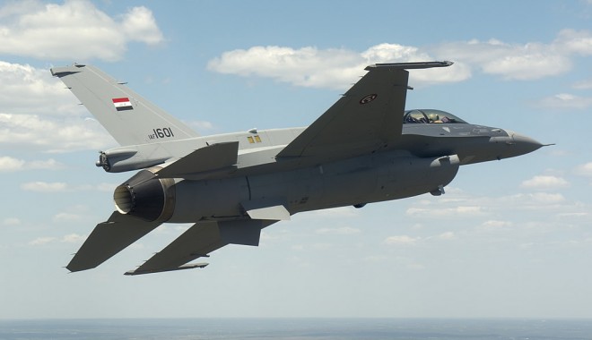 Franța efectuează primele zboruri militare în Irak - f16diq52-1410792902.jpg