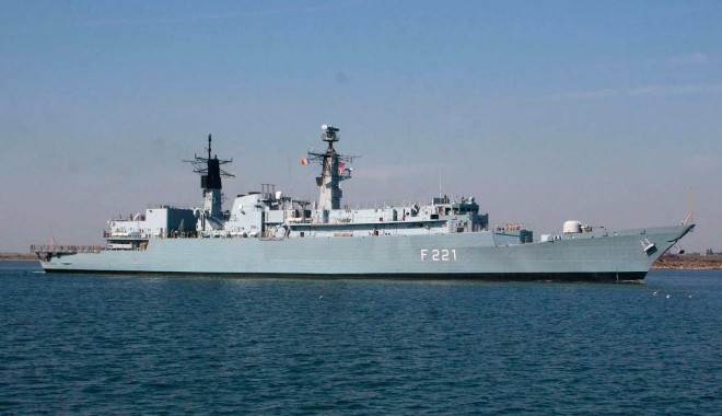 Fregata Regele Ferdinand  și-a încheiat misiunea - f221-1354578254.jpg