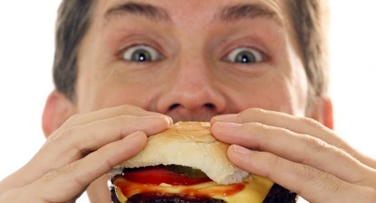 O singură masă fast-food conține grăsimi necesare organismului uman pentru trei-patru zile - f3f592123935e037680fad45161aad30.jpg