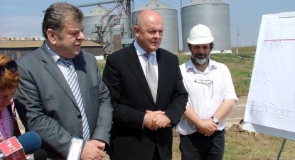 A început construcția noului pod rutier peste Canalul Dunăre - Marea Neagră - f43683f4c276f57c9d3fde17cd21612a.jpg