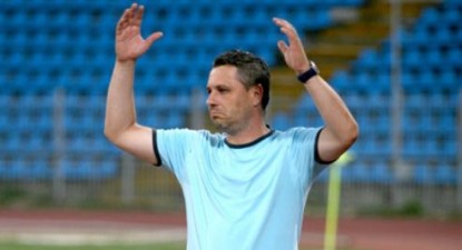 Șumudică trimite mai mulți jucători ai Farului la echipa a doua - f452fb191386e040c8dbb8e6e90da113.jpg