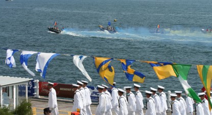 O zi pentru mare și pentru oamenii săi - f5b4cb07dffbda7cc3a5d33bee7183e9.jpg