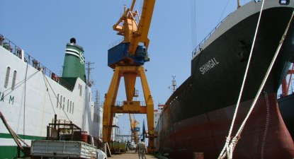 Macaralele portuare scârțâie sub greutatea tarifelor CNCIR - f806346f2b02463efa6f5f42dd45278f.jpg