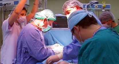 Intervenție chirurgicală pentru desfundarea arterelor care irigă rinichii - fa5b8744a34319c7c9f360b7cc4eb503.jpg