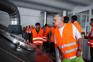 Peste 1.200 de constănțeni  au vizitat Fabrica Heineken - fabricaheineken7-1347196689.jpg