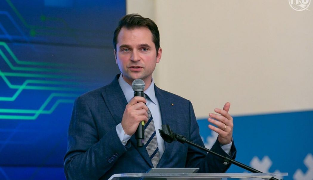 Facturi mai mici la energie de luna viitoare, pentru anumiți români