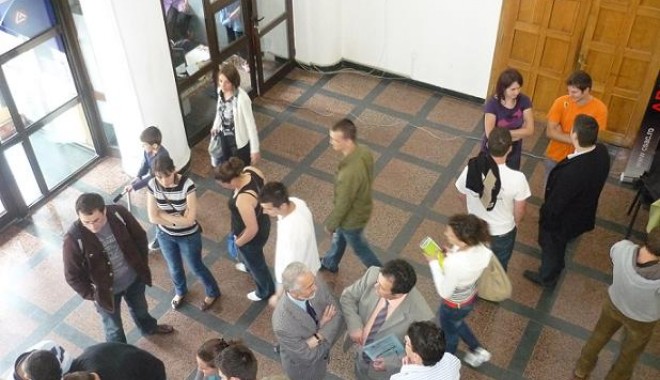 Au fost deblocate peste 2.000 de posturi în învățământul superior de stat - facultate-1339711437.jpg