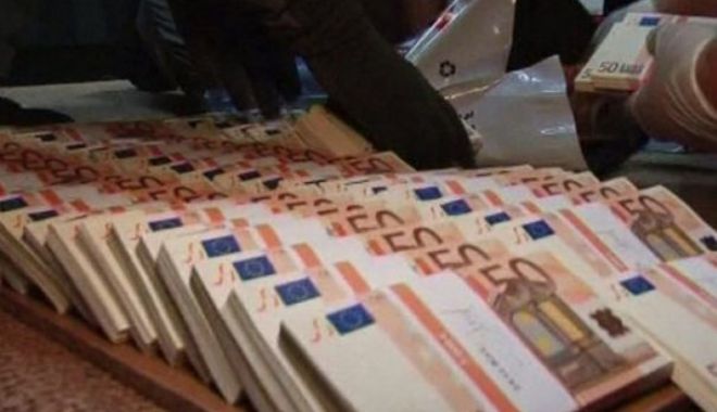 Autoritățile bulgare au confiscat 11 milioane de euro falși în bancnote tipărite cu o tehnologie foarte performantă - falsi02561200-1540238663.jpg