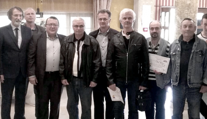 Cine sunt laureații Campionatului Municipiului Constanța la șah - familia-1508254832.jpg