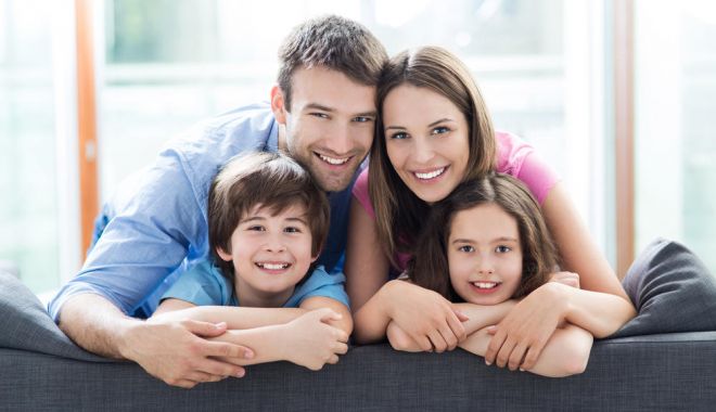 GUVERNUL a decis! Ce trebuie să facă românii din străinătate, dacă își iau copiii cu ei - familie-1531836572.jpg