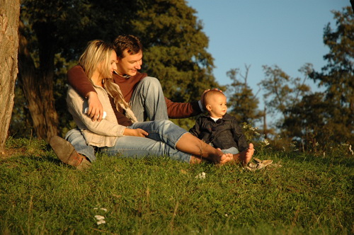 Studiu: Reușita socială, determinată de mărimea familiei - familiefericitacopiifericiti-1346248978.jpg