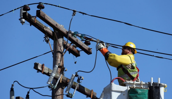 Cine rămâne  fără curent electric - faracurent-1514385899.jpg