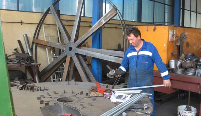 Fără industrie, vom deveni  o națiune de buticari - faraindustrie-1424111474.jpg