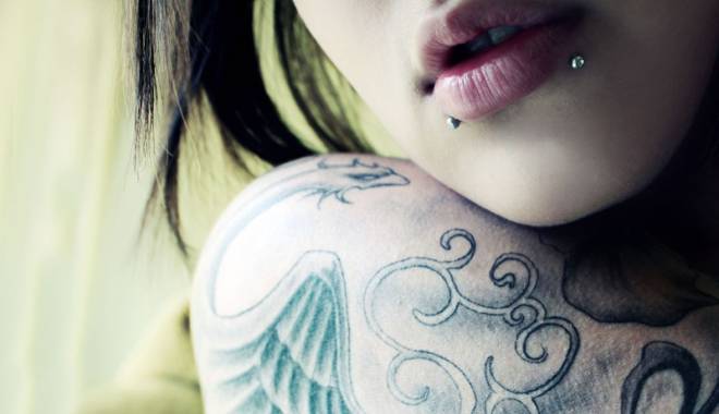 Fără tatuaje și piercinguri în școli - faratatuaje-1442856492.jpg