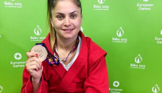Farista Daniela Hondiu a câștigat bronzul la sambo, la Baku - faristasambosursafacebook-1435085661.jpg