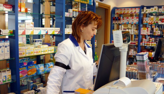 Se vând din ce în ce mai multe medicamente - farmaciigreva24nov1-1320859014.jpg