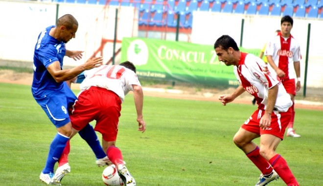 Fotbal / FC Botoșani – FC Farul 1-1 la pauză - farul-1316339931.jpg
