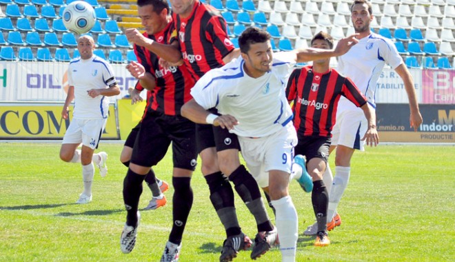 FC Farul, condamnată să câștige meciul cu Victoria Brănești - farul-1316804975.jpg