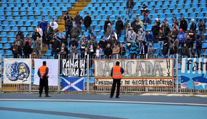 Probleme la FC Farul: De ce nu mai vine lumea la stadion? - farul-1320094667.jpg