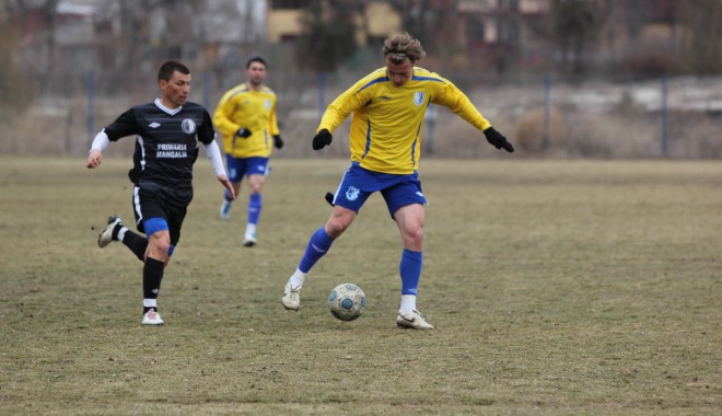 Fotbal / FC Farul - Callatis Mangalia 2-0, în meci amical (GALERIE FOTO) - farul1-1330852440.jpg