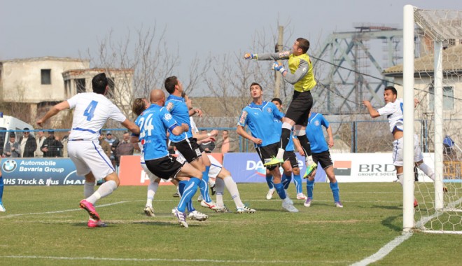 FC Farul, remiză cu scântei cu Viitorul - farul1-1332697186.jpg
