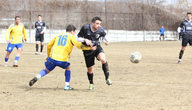 Fotbal / FC Farul - Callatis Mangalia 2-0, în meci amical (GALERIE FOTO) - farul3-1330852488.jpg