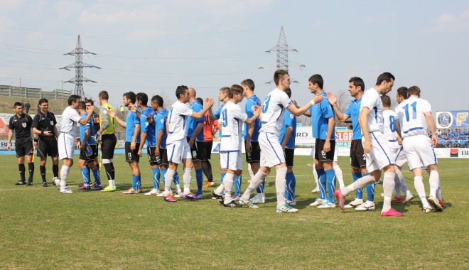 Fotbal / FC Farul a terminat la egalitate partida cu FC Viitorul. Scor 1-1  (GALERIE FOTO) - farulviitorul15-1332664397.jpg