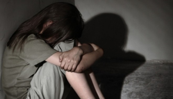 Dosar penal pentru că a bătut o fetiță care i-ar fi furat nuci - fata60710900-1409577670.jpg