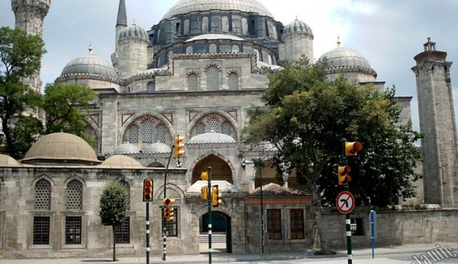 Radu Mazăre ia lecții de la primarul peninsulei din Istanbul - fatihorasul-1315145416.jpg